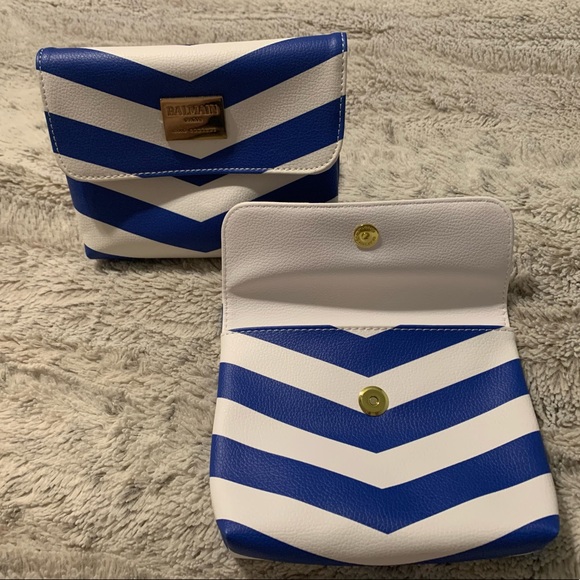 Balmain Paris • Limited Edition Cosmetic Bag • Spring/Summer 2018 - Picture 2 of 3